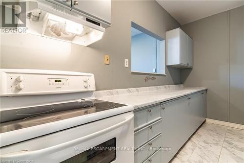 55 Willow Street, Brant, ON - Indoor Photo Showing Laundry Room