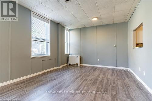 55 Willow Street, Brant, ON - Indoor Photo Showing Other Room