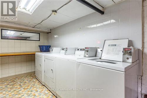 55 Willow Street, Brant, ON - Indoor Photo Showing Laundry Room