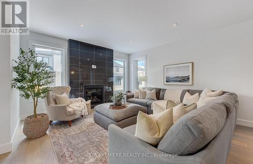 2314 Wickerson Road, London, ON - Indoor Photo Showing Living Room With Fireplace