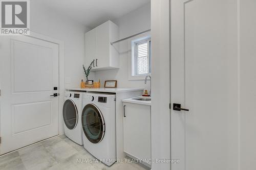 2314 Wickerson Road, London, ON - Indoor Photo Showing Laundry Room