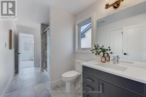 2314 Wickerson Road, London, ON - Indoor Photo Showing Bathroom