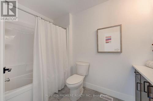 2314 Wickerson Road, London, ON - Indoor Photo Showing Bathroom