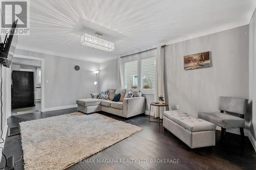 67 West Street N, Thorold, ON - Indoor Photo Showing Living Room