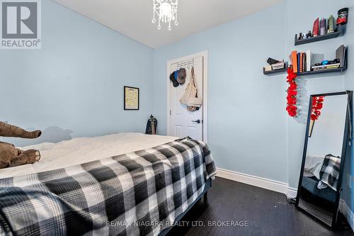 67 West Street N, Thorold, ON - Indoor Photo Showing Bedroom