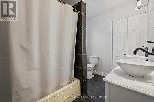 67 West Street N, Thorold, ON - Indoor Photo Showing Bathroom