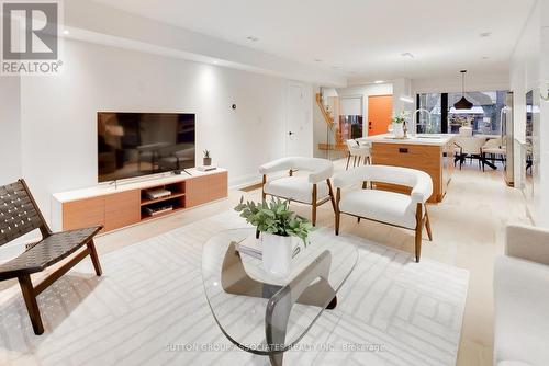 130 Benson Avenue, Toronto, ON - Indoor Photo Showing Living Room