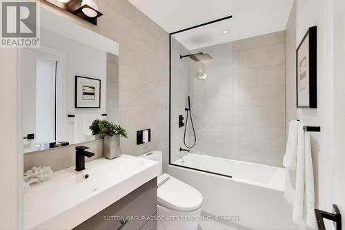 130 Benson Avenue, Toronto, ON - Indoor Photo Showing Bathroom