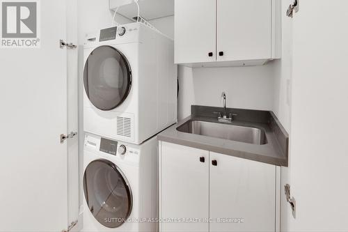 130 Benson Avenue, Toronto, ON - Indoor Photo Showing Laundry Room