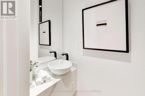 130 Benson Avenue, Toronto, ON -  Photo Showing Bathroom