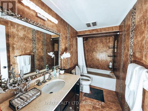 Main - 60 Lund Street, Richmond Hill, ON - Indoor Photo Showing Bathroom