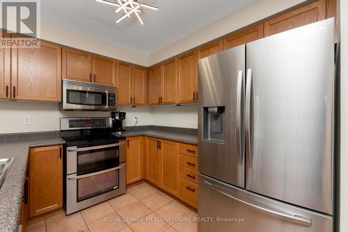 143 Porchlight Road, Brampton, ON - Indoor Photo Showing Kitchen