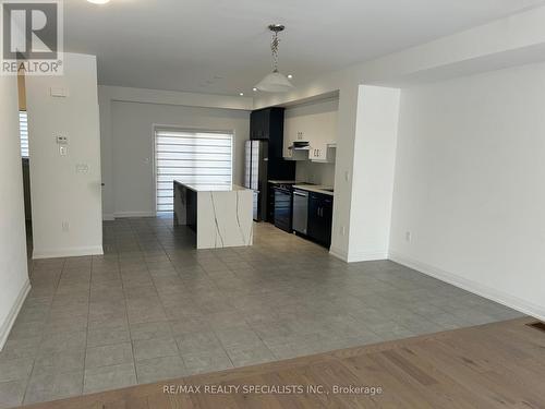 93 Windtree Way W, Halton Hills, ON - Indoor Photo Showing Kitchen