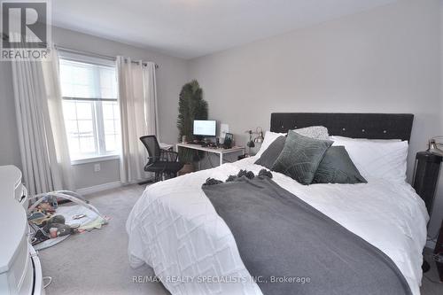 17 - 215 Dundas Street E, Hamilton, ON - Indoor Photo Showing Bedroom