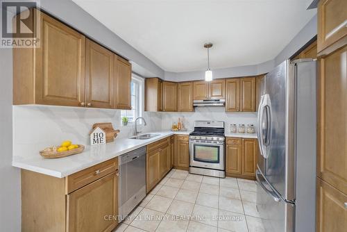 61 Stammers Drive, Ajax (Northwest Ajax), ON - Indoor Photo Showing Kitchen With Double Sink