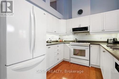 62 Waterthrush Crescent, Ottawa, ON - Indoor Photo Showing Kitchen