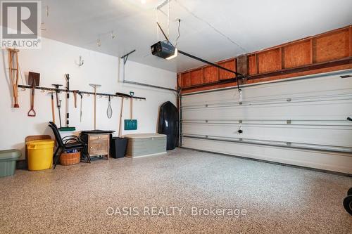 62 Waterthrush Crescent, Ottawa, ON - Indoor Photo Showing Garage