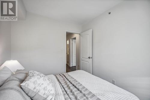 Th32 - 78 Carr Street, Toronto, ON - Indoor Photo Showing Bedroom