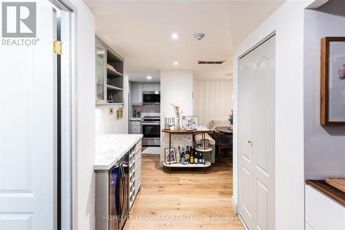 201 - 9 Greenbriar Road, Toronto, ON - Indoor Photo Showing Other Room