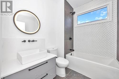 284 Dovercourt Avenue, Ottawa, ON - Indoor Photo Showing Bathroom