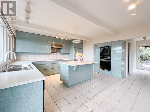 563 St. Giles Road, West Vancouver, BC - Indoor Photo Showing Kitchen With Double Sink