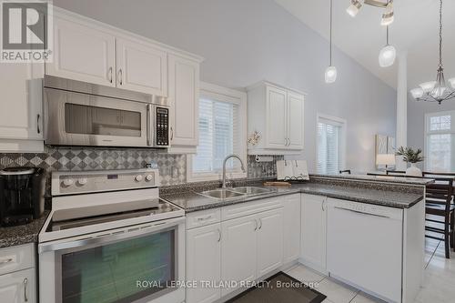 46 Greenway Boulevard, St. Thomas, ON - Indoor Photo Showing Kitchen With Double Sink