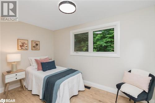 9793 8Th Line, Georgetown, ON - Indoor Photo Showing Bedroom