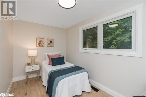 9793 8Th Line, Georgetown, ON - Indoor Photo Showing Bedroom