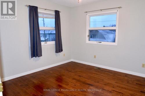 16 James Street, Kingston (East Of Sir John A. Blvd), ON - Indoor Photo Showing Other Room