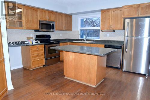 16 James Street, Kingston (East Of Sir John A. Blvd), ON - Indoor Photo Showing Kitchen