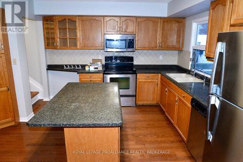 16 James Street, Kingston (East Of Sir John A. Blvd), ON - Indoor Photo Showing Kitchen