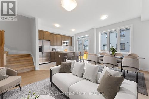 98 Osler Street, Ottawa, ON - Indoor Photo Showing Living Room