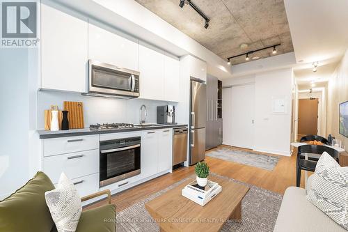 1415 - 195 Mccaul Street, Toronto, ON - Indoor Photo Showing Kitchen