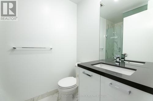 1415 - 195 Mccaul Street, Toronto, ON - Indoor Photo Showing Bathroom