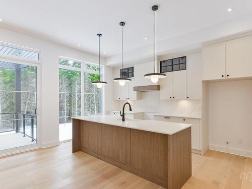 Cuisine - 1408 Place Des Vignes, Piedmont, QC - Indoor Photo Showing Kitchen With Upgraded Kitchen