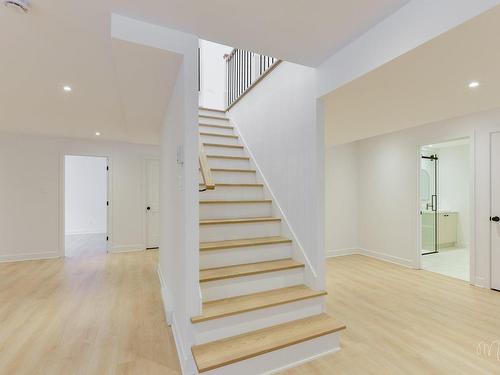 Escalier - 1408 Place Des Vignes, Piedmont, QC - Indoor Photo Showing Other Room