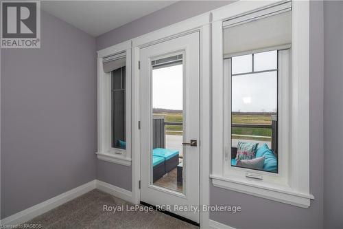 133 Hawthorn Crescent, Georgian Bluffs, ON - Indoor Photo Showing Bedroom