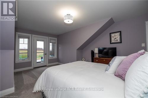 133 Hawthorn Crescent, Georgian Bluffs, ON - Indoor Photo Showing Bedroom