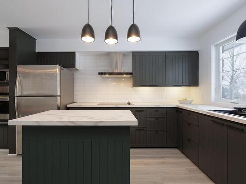 Kitchen - 352 Route 132, Sainte-Barbe, QC - Indoor Photo Showing Kitchen With Upgraded Kitchen