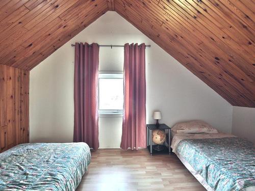 Chambre Ã Â coucher - 1671 Rg St-Édouard, Saint-Simon, QC - Indoor Photo Showing Bedroom