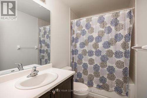 2207 - 349 Rathburn Road W, Mississauga, ON - Indoor Photo Showing Bathroom