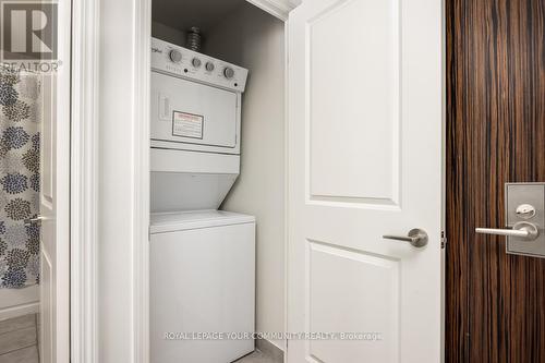 2207 - 349 Rathburn Road W, Mississauga, ON - Indoor Photo Showing Laundry Room