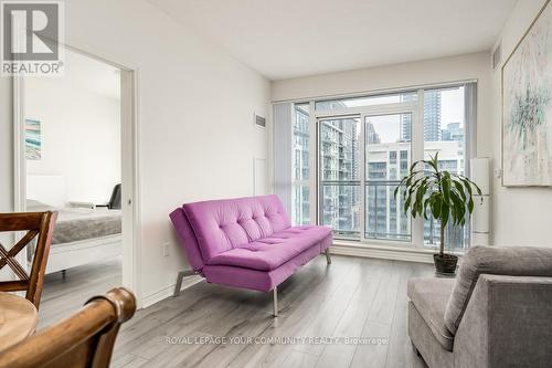 2207 - 349 Rathburn Road W, Mississauga, ON - Indoor Photo Showing Living Room