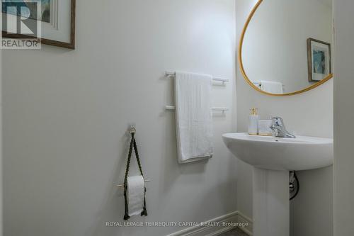 3619 Thunder Bay Road, Fort Erie, ON - Indoor Photo Showing Bathroom