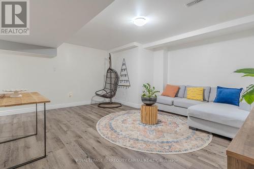 3619 Thunder Bay Road, Fort Erie, ON - Indoor Photo Showing Living Room