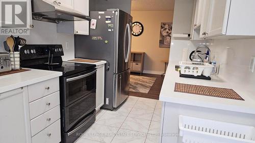 308 - 1 Hycrest Avenue, Toronto, ON - Indoor Photo Showing Kitchen