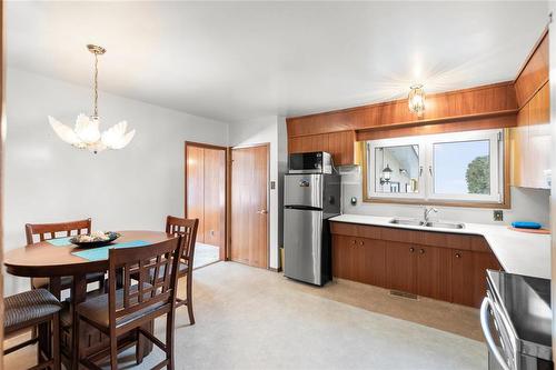 47 Prairie View Road, Winnipeg, MB - Indoor