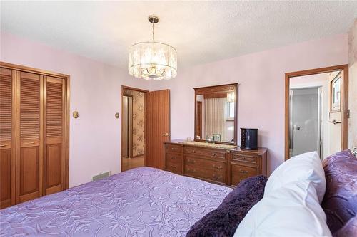 47 Prairie View Road, Winnipeg, MB - Indoor Photo Showing Bedroom