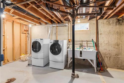 47 Prairie View Road, Winnipeg, MB - Indoor Photo Showing Laundry Room