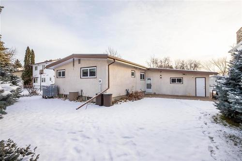 47 Prairie View Road, Winnipeg, MB - Outdoor With Exterior